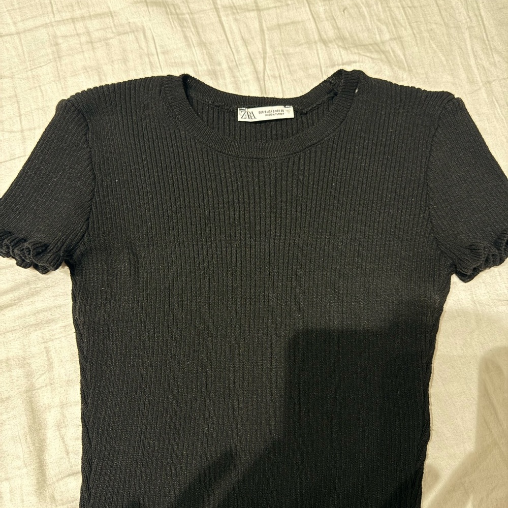 Zara Black Short Sleeve Ribbed Tee